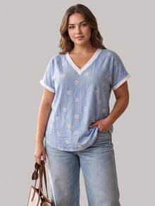 SHEIN BASICS Plus Size Summer Casual Floral Print T-Shirt - Blue - View 4