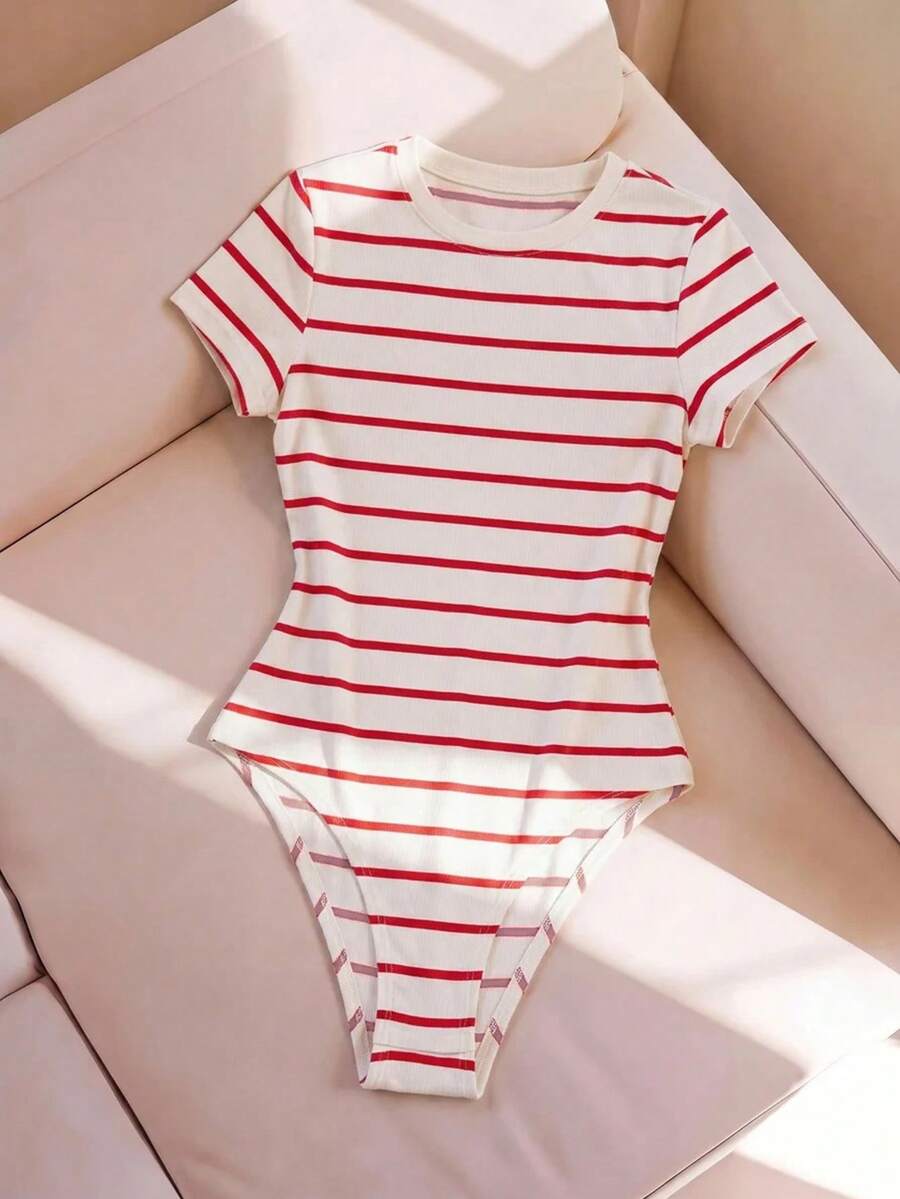 SHEIN BASICS 女款連身衣夏季穿搭,適合城市短途旅行度假,紅白條紋休閒熱帶風 - 紅白色 - 查看 1