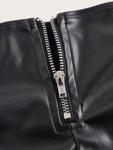 SHEIN ICON Y2k Black Tight Fit PU Low-Waist Decorated Ultra-Short Shorts Rave Festival Outfits - Black - View 8