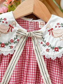 Emery Rose Kids Emery Rose Kids 女童小女孩編織純色卡通花卉刺繡彼得潘領蝴蝶結泡泡袖休閒仙女裙，適合夏季、秋季、度假、返校 - 紅色 - 查看 6
