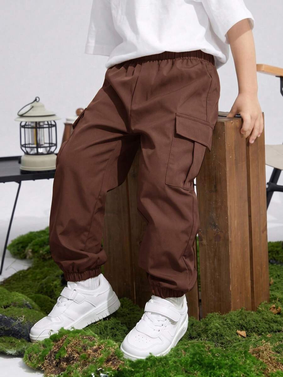SHEIN Little Byeori 兒童青少年男孩大口袋3D寬鬆長褲,適合通勤、上學、日常休閒、度假、旅行、運動,春、夏、秋、冬四季皆宜 - 棕色 - 查看 1
