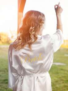 4-Piece Bridal Gift Set: Bridal Morning Robe, Bridal Slippers, And Bridal Canvas Handbag. The Satin Morning Gown Is Suitable For Wearing On The Wedding Day, While The Bridal Slippers Come With A Shoulder Back Makeup Bag - Multicolor - View 6