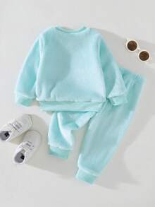 SHEIN Playful Pals 2件組男嬰秋冬抓絨布卡通刺繡圖案圓領長袖純色長褲，極簡風適合外出、休閒、日常運動 - 薄荷綠 - 查看 2