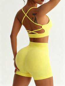 Core Rhythm 2pcs Set Bra Olahraga Wanita Tanpa Jahitan, Warna Polos, Bergaris, Tali Bahu yang Dapat Diatur, Model Silang di Belakang, dan Celana Pendek 3 Inci untuk Latihan Yoga dan Kebugaran - Kuning muda - View 4