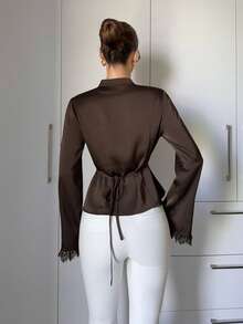 Siren Gaze Kemeja Kancing Patchwork Renda Satin Elegan untuk Wanita - Chocolate Brown - View 2