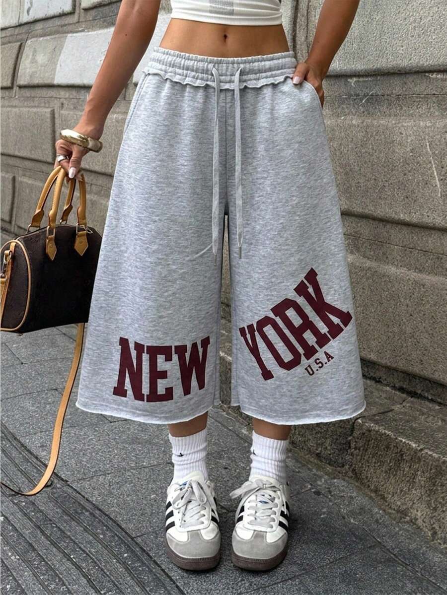 Coolane 女款春夏街頭風復古水洗做舊舒適牛仔感黑色短褲
