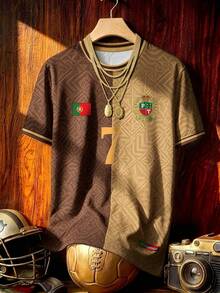 Manfinity Campus Court American Vintage Portugal Team Style Red & Green Color Block Dark Pattern Badge & Letter Print Short Sleeve Jersey Top, Street Casual Round Neck Half Sleeve Shirt, Men's & Women's Graphic T-Shirt, Men's Summer Fashion Travel Sports Shirt, Football, Football Supplies - Multicolor - View 4