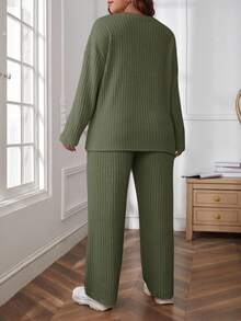SHEIN Essnce Plus Size Casual Solid Color Long Sleeve Top And Pants 2 Pieces Set/Winter Fall - Army Green - View 2