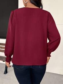 SHEIN Frenchy 大码休闲纯色V领宽松长袖套头衫 - 酒紅色 - 查看 2