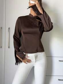 Siren Gaze Kemeja Kancing Patchwork Renda Satin Elegan untuk Wanita - Chocolate Brown - View 4
