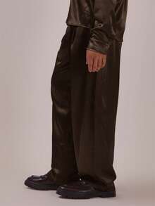 Musero Celana Panjang Satin Model Balon Meruncing dengan Detail Saku Welting. - Olive Green - View 3