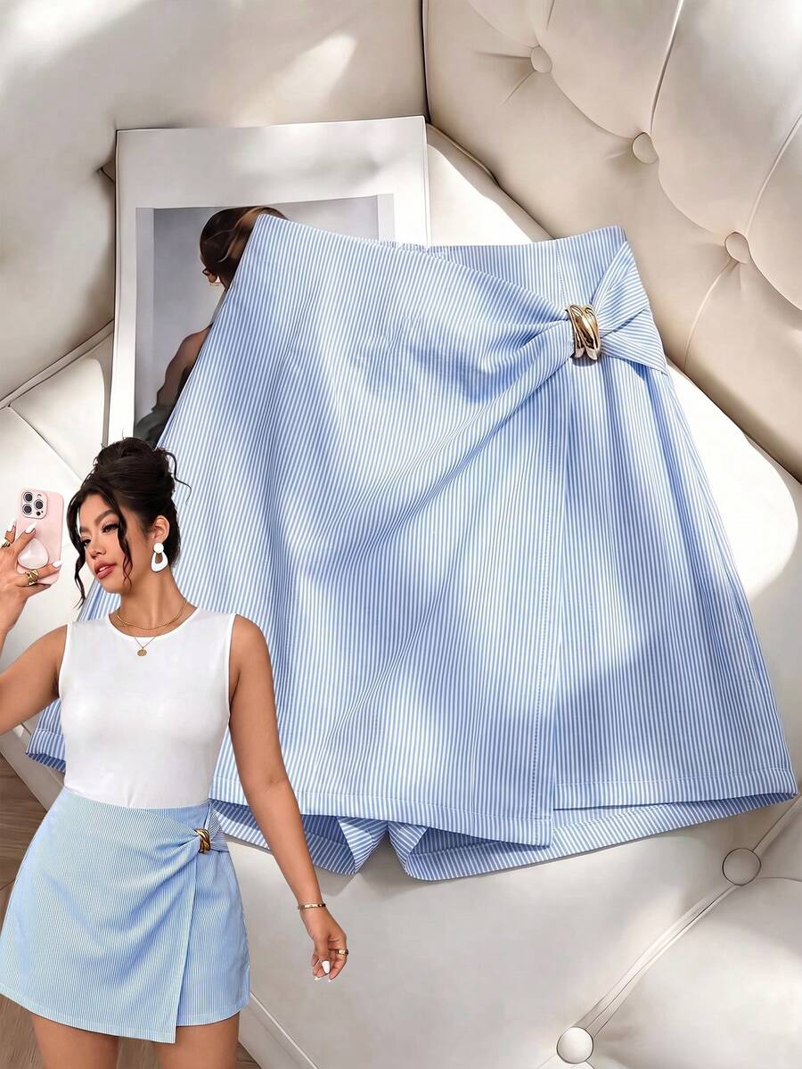 SHEIN LUNE CURVE Plus Size Striped Fabric Elastic Waist Flap Metal Buckle Decor 3-Inch Shorts Skirt Elegant Outing Date Party Daily Commute Shorts - Blue and White - View 1
