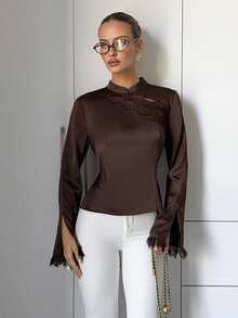 Siren Gaze Kemeja Kancing Patchwork Renda Satin Elegan untuk Wanita - Chocolate Brown - View 1