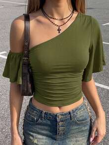 SHEIN ICON Atasan Wanita Warna Polos dengan Bahu Asimetris dan Ruffle Lengan Pendek - Hijau Tentara - View 3