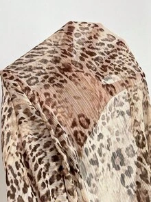 SHEIN Clasi 女款豹紋度假時尚單排扣雪紡襯衫 - 彩色 - 查看 8