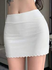 DAZY Women's Seamless Wavy Edge Modesty Shorts - White - View 4