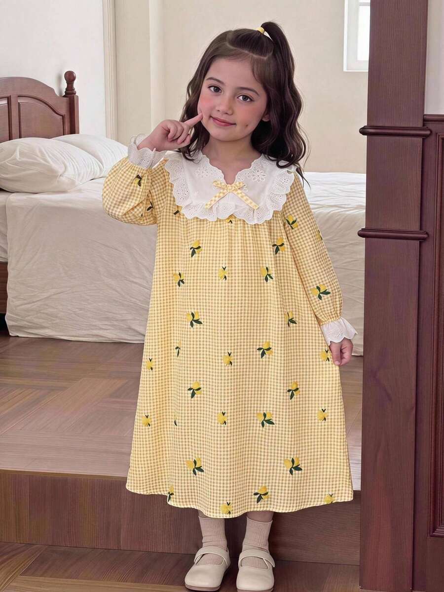 SHEIN 少女款寬鬆休閒刺繡蕾絲飾邊拼接淡黃色格紋檸檬印花紋理梭織長袖蝴蝶結家居睡袍杏色秋冬套裝 - 黃色 - 查看 1
