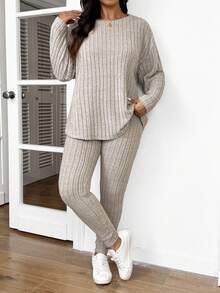 Lounesse 女士秋季服装返校运动套装简约简约紧身纹理打底裤和长袖上衣套装女士加大两件套 - 杏色 - 查看 4