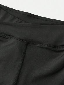 SHEIN 少女运动休闲纯色简约交叉腰带短裤，高弹四向弹力面料，适合骑行、跑步、训练 - 黑色 - 查看 4