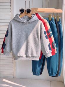 SHEIN 兒童小男孩休閒寬鬆布料字母印花長袖連帽衫與鬆緊腰長褲套裝，適合戶外、學校、街頭風格 - 藏蓝色 - 查看 5