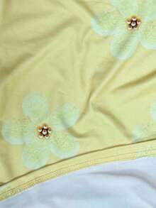 黄色碎花印花女式T恤，花朵珍珠图案圆领短袖休闲上衣，时尚学院风，适合日常购物、度假、返校、乡村度假等场合。 - 彩色 - 查看 5