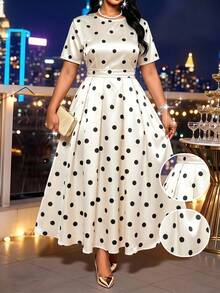 SHEIN Lady CURVE 大尺碼女款圓領短袖波點印花優雅洋裝 - 黑與白 - 查看 4