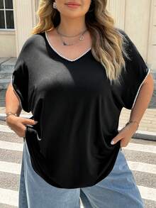 SHEIN CURVE+ 大尺碼 22W 黑白對比蕾絲落肩袖上衣 波希米亞簡約休閒度假風 2026夏季 適合健行 - 黑與白 - 查看 4