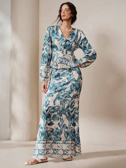 Frievida Blue Ombre Abstract Print Long Sleeve Maxi Dress, V-Neck Cinched Waist Layered Design, Pearl Button Detailing Elegant And Sophisticated, Lantern Sleeves Soft And Flattering, Vacation Vibe Atmosphere, Suitable For Travel, Dating, Daily Wear. /Print: Yes (Random)