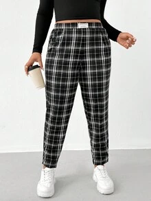 SHEIN Essnce 大尺碼女款秋冬時尚休閒彈性舒適日常黑白格紋鬆緊腰修身錐腳長褲，女款下身褲，秋季穿搭，上班褲，曲線褲 - 黑與白 - 查看 7
