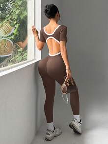 Dewbera Dewbera 女款滾邊腰部鏤空短袖休閒運動連身褲 - 棕色 - 查看 3