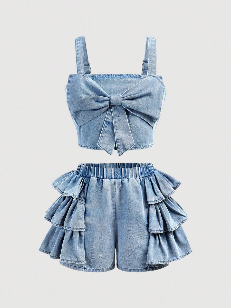 SHEIN 少女夏季海滩波西米亚风两件套,浅色水洗牛仔蝴蝶结装饰上衣和荷叶边牛仔短裤,度假两件套,夏季音乐会、节日休闲派对装扮,少女夏季早午餐毕业典礼装扮 - 淺色水洗藍 - 查看 1