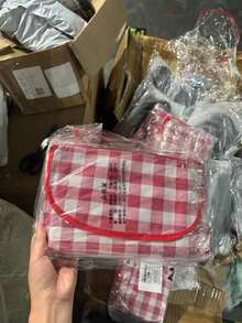 1件 79x79英吋 防水可折疊防污防沙機洗可重複使用輕量大尺寸戶外野餐墊，附收納袋，適合家庭露營、海灘、旅行，四季通用禮品 - 紅色 - 查看 14