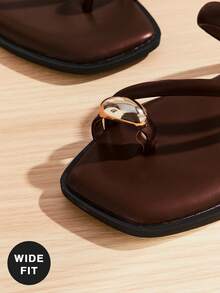 VACAZURE Wide Fit SummerEssential Women's Square Toe Minimalist Rolled-Edge Metallic Coffee Oil Gold-Accent Ring Toe Flip-Flop Sandals – Chic Comfortable - Coffee Brown - View 7