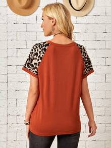 Faunlyn Women's Round Neck Casual Leopard Print Raglan Short Sleeve T-Shirt - Burnt Orange - View 2