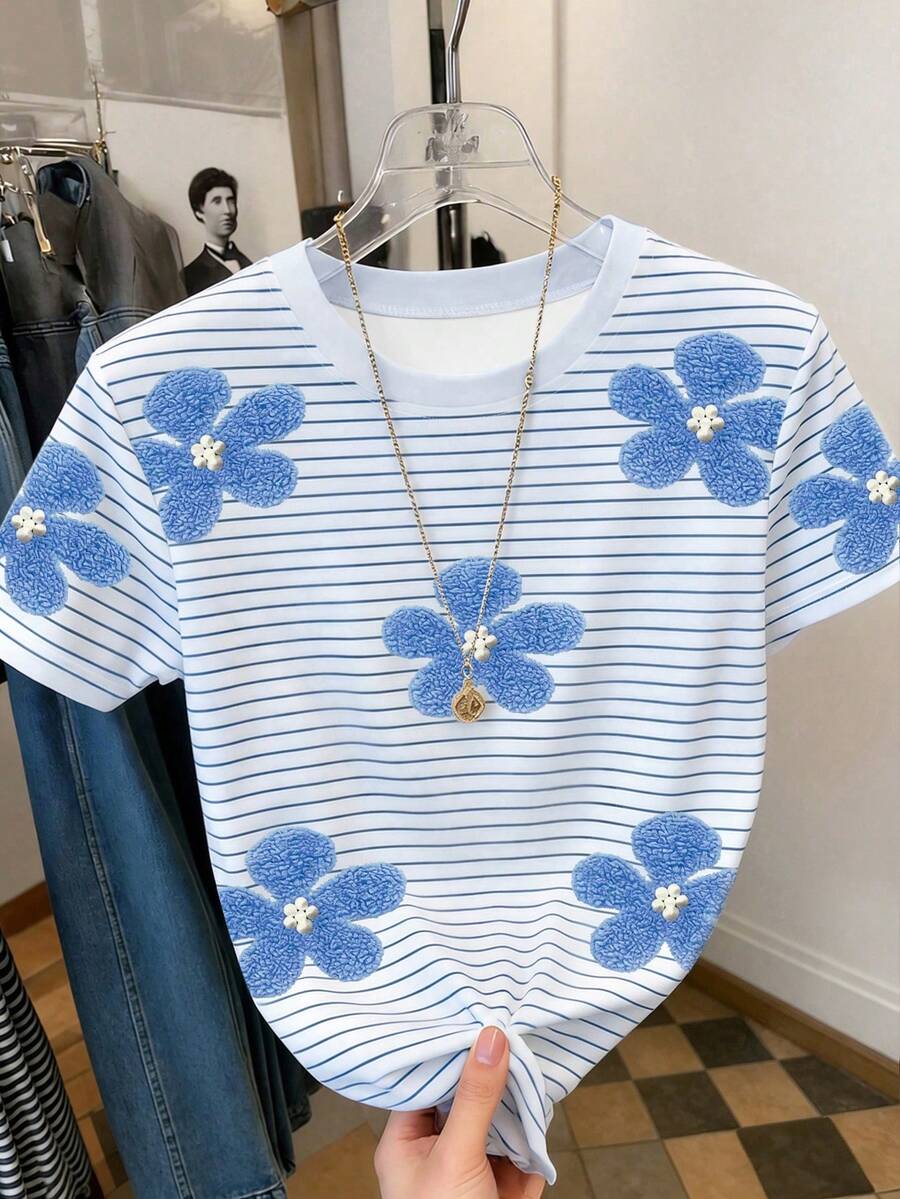 Resyla Striped 3D Floral Digital Print Pattern T-Shirt For Women - Multicolor - View 1