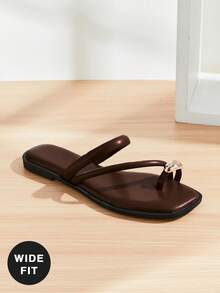 VACAZURE Wide Fit SummerEssential Women's Square Toe Minimalist Rolled-Edge Metallic Coffee Oil Gold-Accent Ring Toe Flip-Flop Sandals – Chic Comfortable - Coffee Brown - View 2