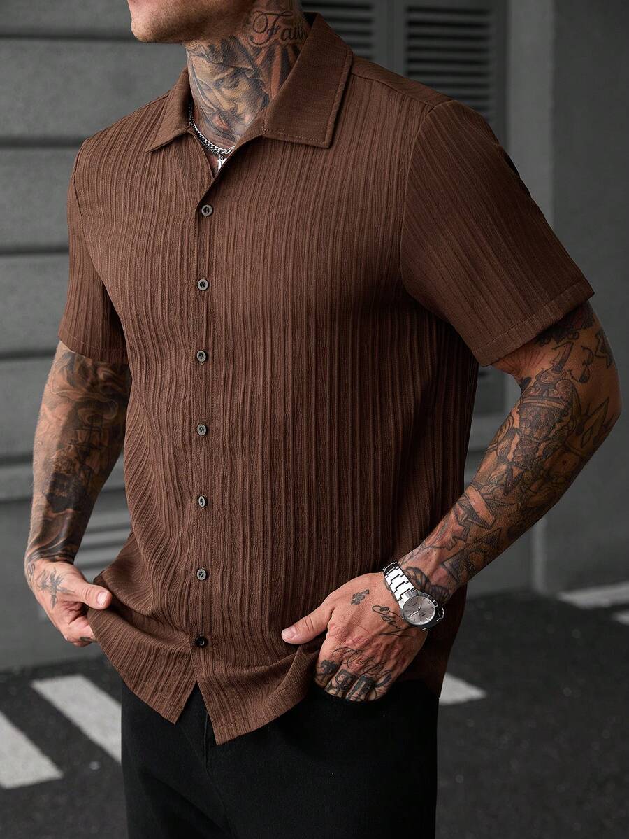 Manfinity CasualCool Men's Solid Color Short Sleeve Single-Breasted Shirt, Streetwear, Casual, Summer - Brown - View 1