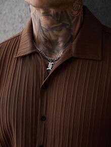 Manfinity CasualCool Men's Solid Color Short Sleeve Single-Breasted Shirt, Streetwear, Casual, Summer - Brown - View 7
