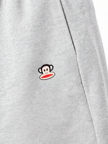 SUMWON X PAUL FRANK SUMWON WOMEN Celana Pendek Fleece Lebar Bergambar Monyet dengan Tali Serut di Pinggang dan Cetakan Belakang yang Mencolok - Grey - View 5