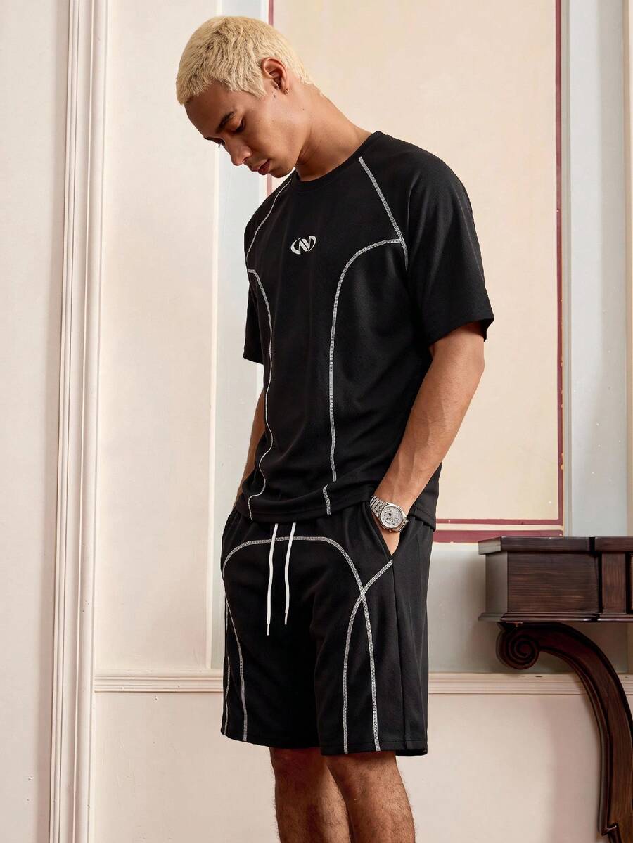 SWAVVY Set Kaos dan Celana Pendek Pria dengan Jahitan Kontras - Hitam - View 1