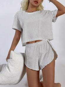 SHEIN Conjunto de Pijama Casual Feminino de Malha Listrada com Gola Redonda e Manga Curta - Chumbo - Visão 8