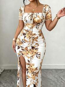 GlowEve CURVE Elegant Square Neck Short Sleeve Floral Print White Background Plus Size Dress, Suitable For Spring, Summer And Autumn - White - View 3