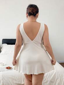 Napfluff CURVE Napfluff CURVE Plus Size Comfortable Minimalist Lace V-Neck Soft Loungewear Nightgown For Women - Apricot - View 2