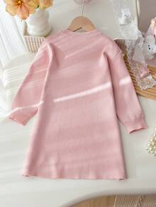 SHEIN Playful Pals 4-7歲女童粉色圓領長袖針織洋裝，滿版3D蝴蝶結A字版型，適合幼童外出、生日、溫柔風春秋冬公主針織洋裝 - 粉色 - 查看 2