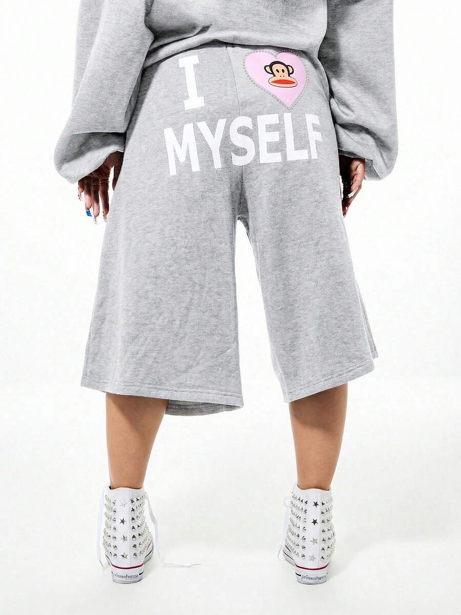 SUMWON X PAUL FRANK SUMWON WOMEN Celana Pendek Fleece Lebar Bergambar Monyet dengan Tali Serut di Pinggang dan Cetakan Belakang yang Mencolok - Grey - View 1