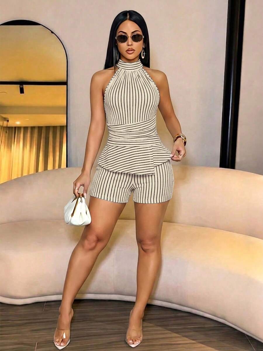 SOLERSUN 性感優雅女款連身褲-通勤休閒風,收腰百褶設計、掛脖領口、條紋布料-「老錢風」美學-春夏女裝(隨機花卉) - 杏色 - 查看 1
