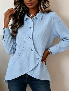 SHEIN LUNE Solid Color Waffle Knit Diagonal Stripe Wooden Button Lapel Long Sleeve Asymmetrical Hem Shirt, Loose Casual Pocket Cardigan Top, Versatile Slimming Blouse For Daily Commute And Travel In Spring And Autumn - Blue - View 4