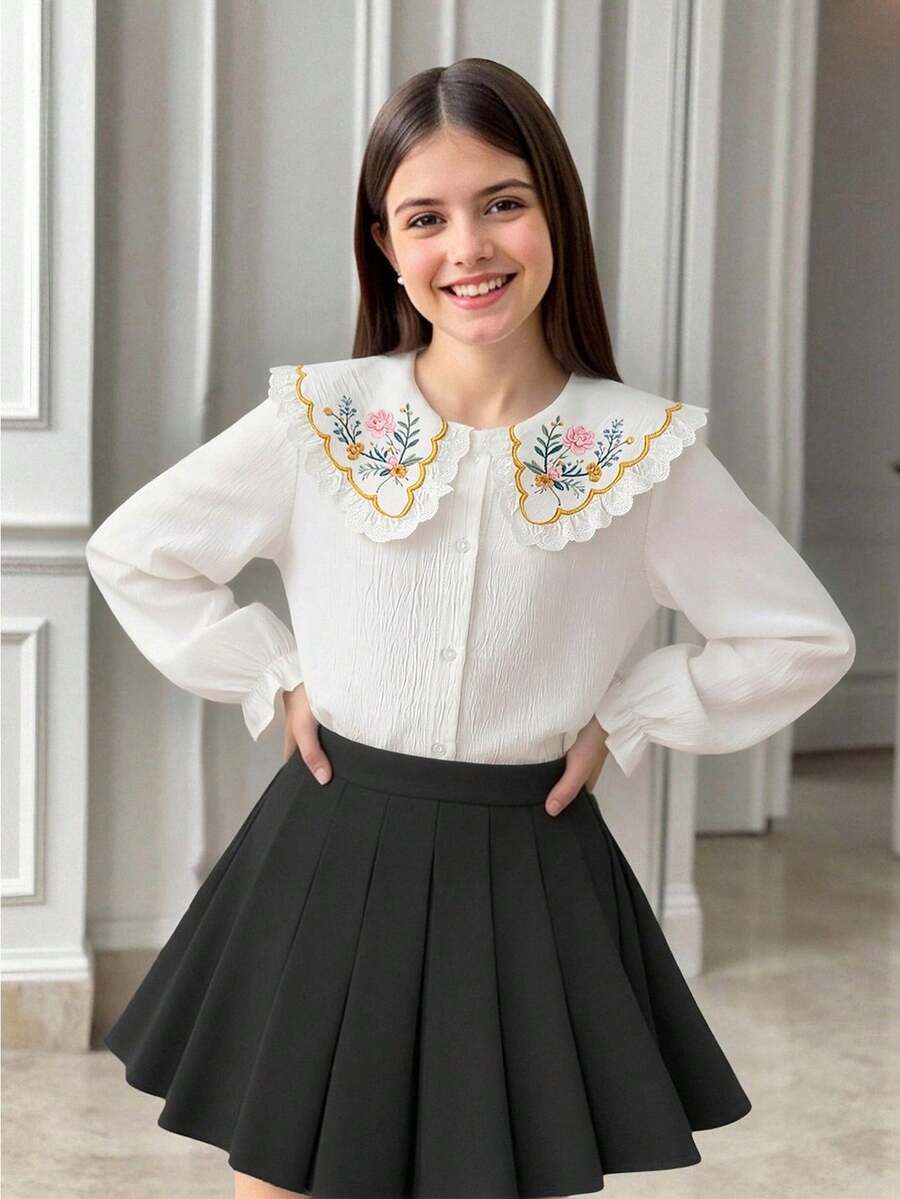 SHEIN 1件女童春秋新款休閒優雅返校穿著 梭織蕾絲飾邊翻領花卉印花白色長袖鈕扣襯衫,適合日常休閒與校園穿著 - 白色 - 查看 1