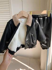 SHEIN 2件組男嬰秋冬休閒黑色夾克與保暖內裡長褲，保暖內裡套裝，夾克套裝，嬰兒套裝 - 彩色 - 查看 4