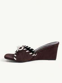 CUCCOO CHICEST Zapatos de mujer con contraste de color, borde fino, punta cuadrada, tacón inclinado, versátiles para ir al trabajo, de ante marrón, sandalias de plataforma con tacón inclinado para citas, actividades al aire libre y vacaciones - Marrón - Ver 5